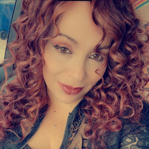 Meet your Posher, Laurie antonia
